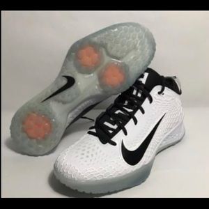 NEW NEVER WORN NIKE FORCE ZOOM TROUT 5 Baseball